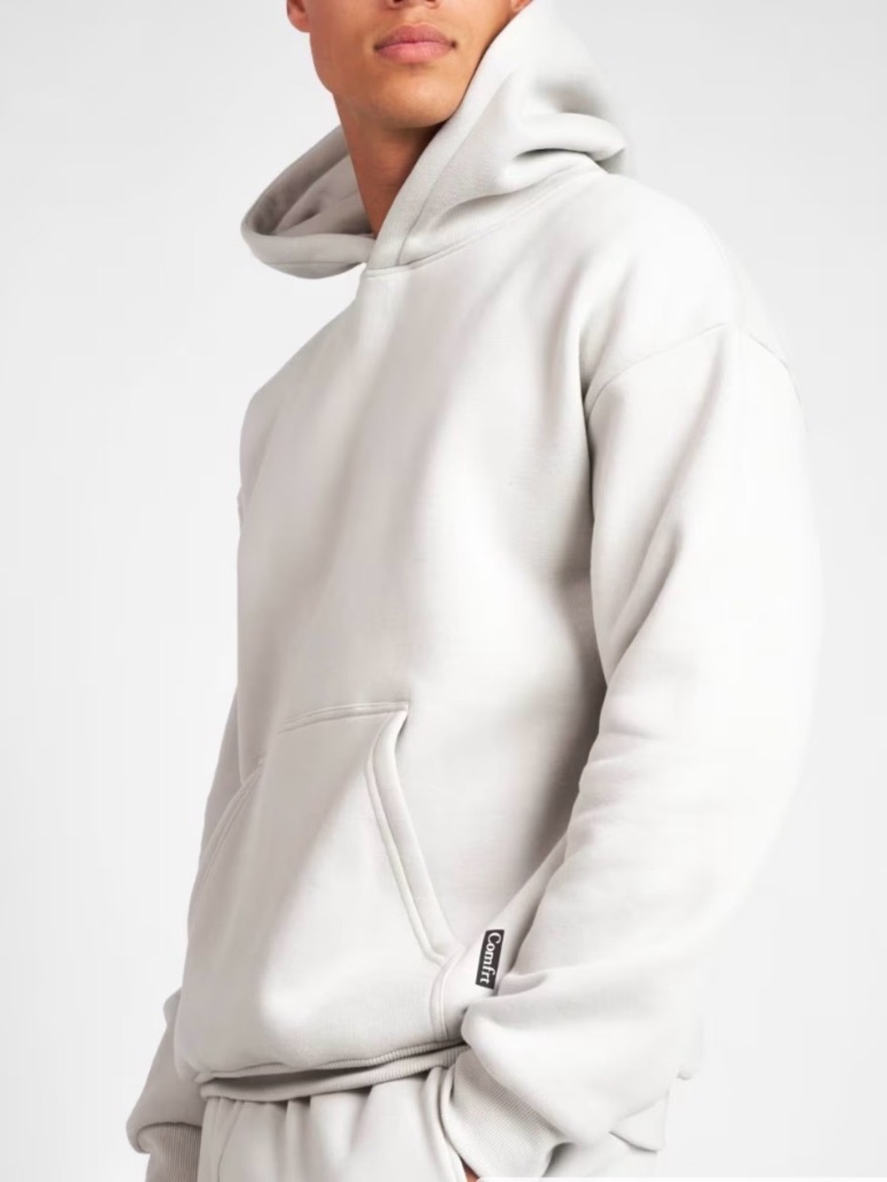 Comfrt Hooded Pullover Sweatshirt in Fog